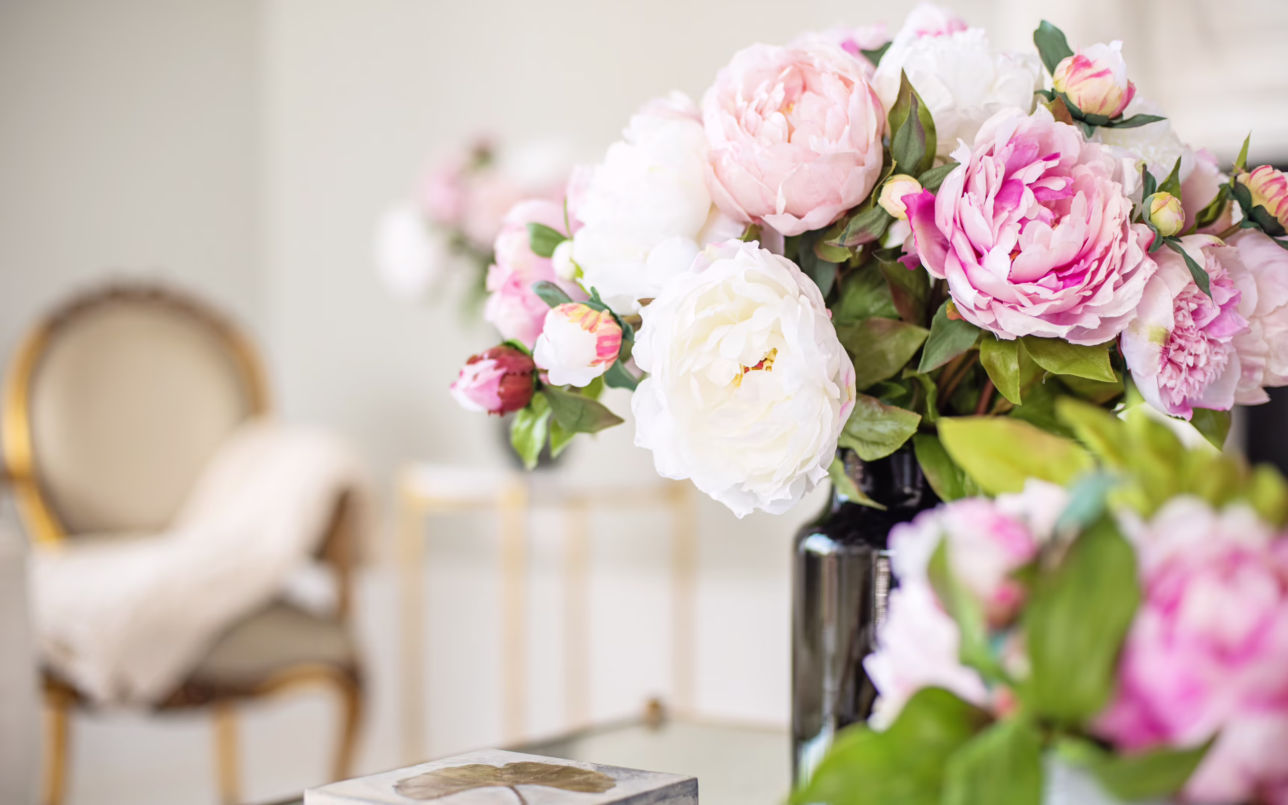 Greenery Decor Store -Greenery Decor Store wlead 20 The Faux Flower Company PinkWhite Peony 02 CREDIT The Faux Flower Company scaled